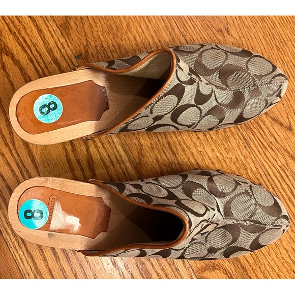 Coach Signature Mule, Browns - Picture 2 of 7